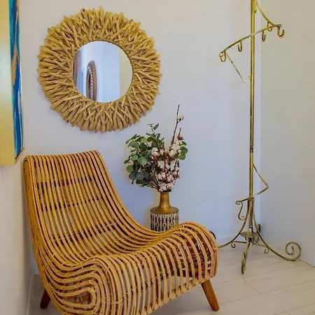 Apartment Summerland Luxury Velvet Front Sea View