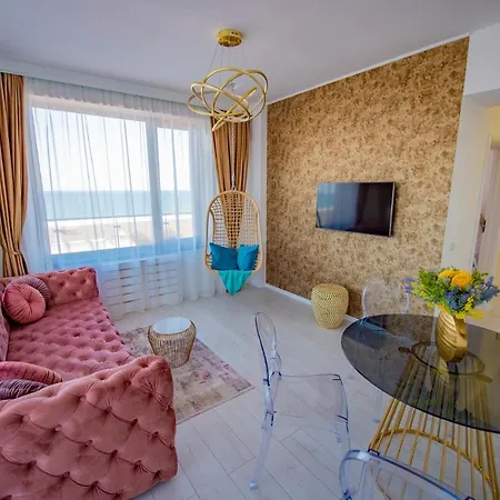 Apartment Summerland Luxury Velvet Front Sea View *