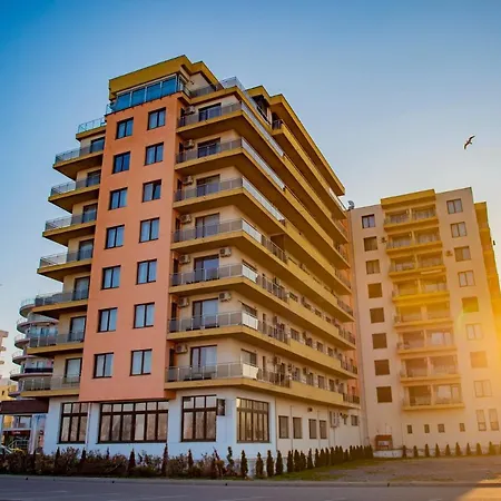 Summerland Luxury Velvet Front Sea View Apartment