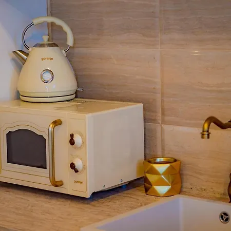 Apartment Summerland Luxury Velvet Front Sea View Mamaia