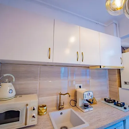 Apartment Summerland Luxury Velvet Front Sea View Mamaia