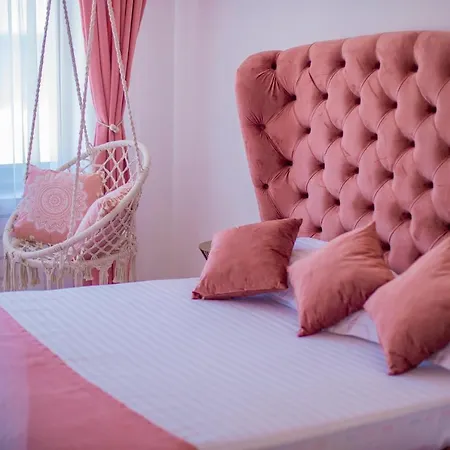 Summerland Luxury Velvet Front Sea View Mamaia