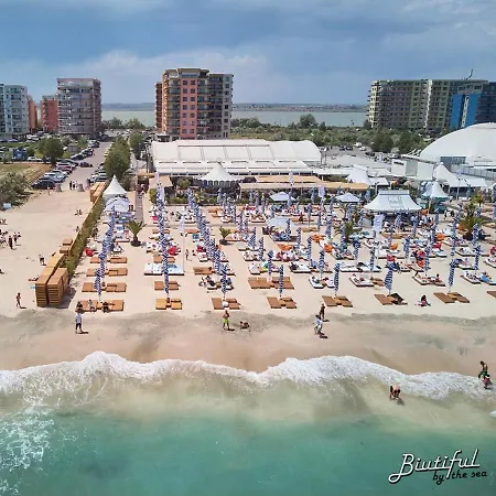 Summerland Luxury Velvet Front Sea View