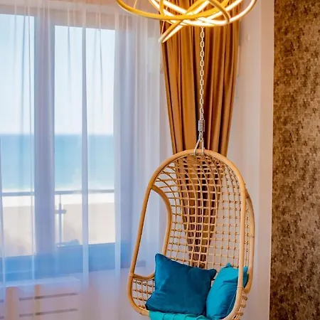 Summerland Luxury Velvet Front Sea View Apartment