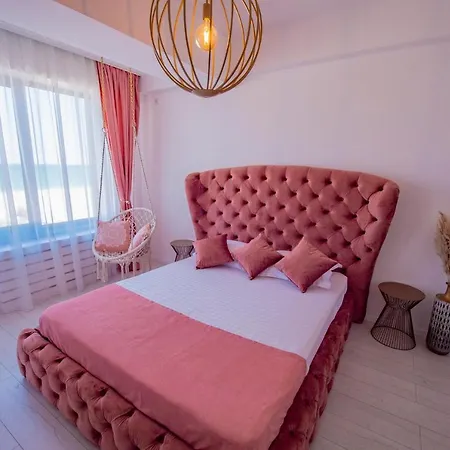Apartment Summerland Luxury Velvet Front Sea View Mamaia