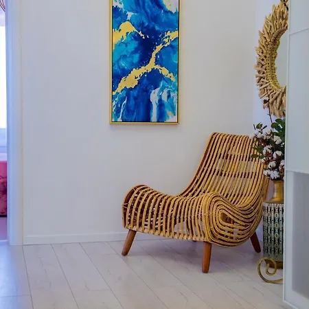 Apartment Summerland Luxury Velvet Front Sea View *