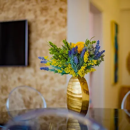 Apartment Summerland Luxury Velvet Front Sea View Mamaia
