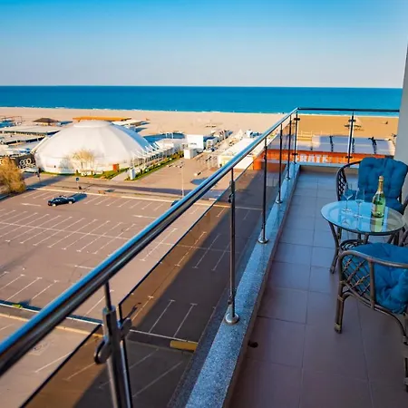 Summerland Luxury Velvet Front Sea View *