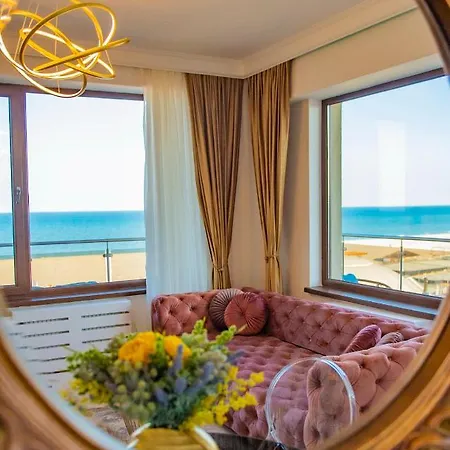 Apartment Summerland Luxury Velvet Front Sea View *
