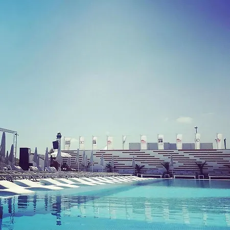 Apartament Summerland Luxury Velvet Front Sea View