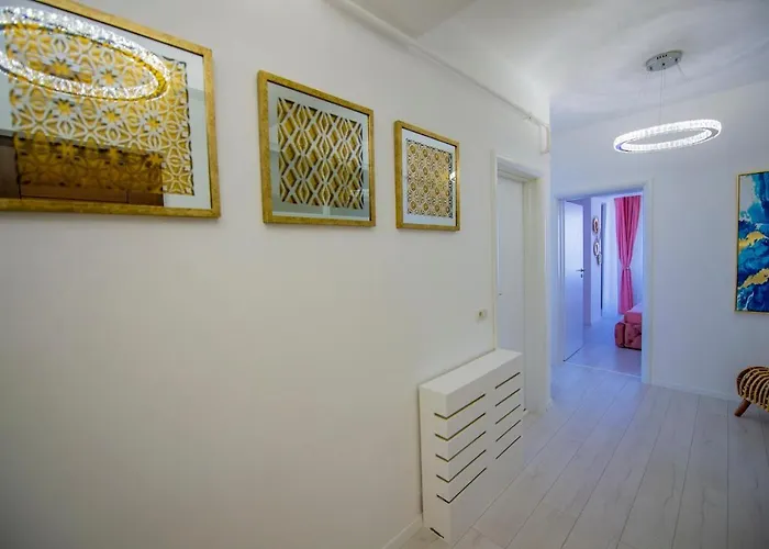 Summerland Luxury Velvet Front Sea View