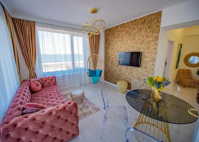 Apartment Summerland Luxury Velvet Front Sea View *