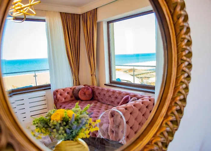 Summerland Luxury Velvet Front Sea View Mamaia