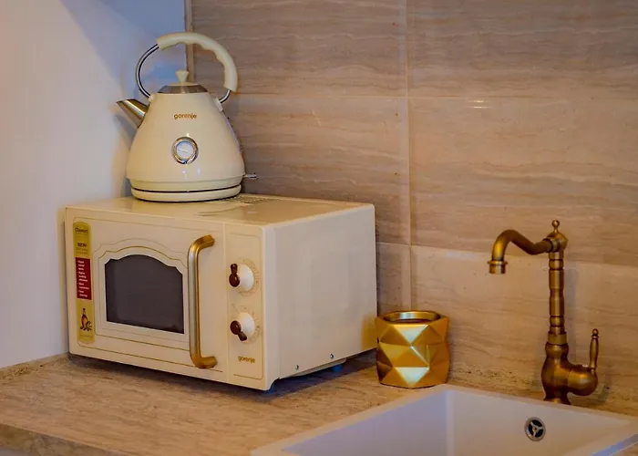 Apartment Summerland Luxury Velvet Front Sea View Mamaia