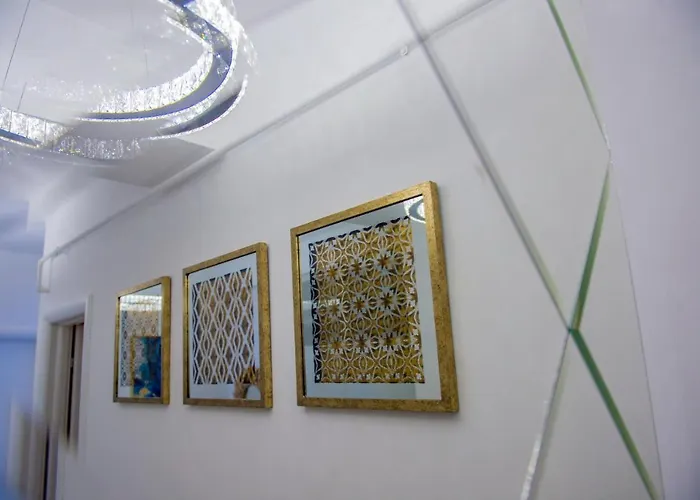 Apartment Summerland Luxury Velvet Front Sea View Mamaia