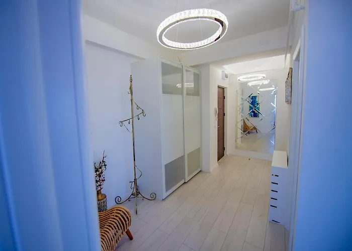 Summerland Luxury Velvet Front Sea View Apartment *