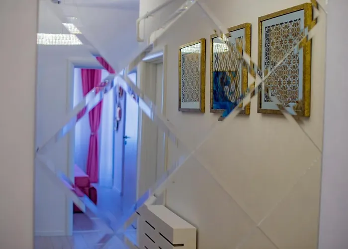 Summerland Luxury Velvet Front Sea View Apartment *