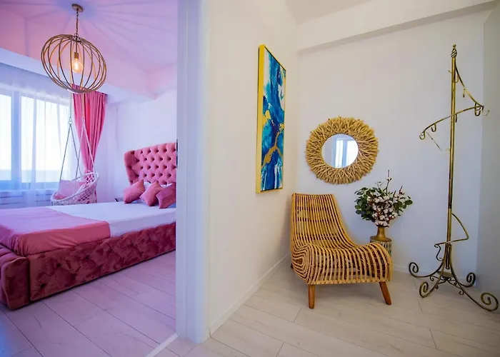 Summerland Luxury Velvet Front Sea View Apartment *