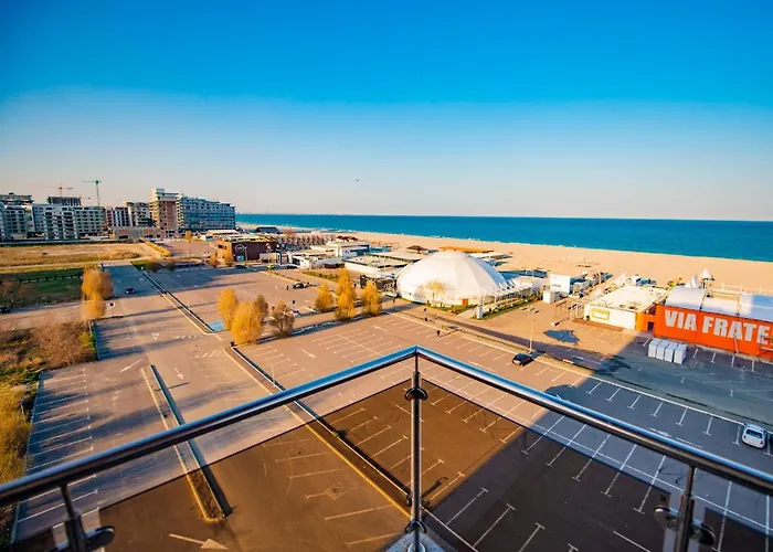 Apartment Summerland Luxury Velvet Front Sea View *